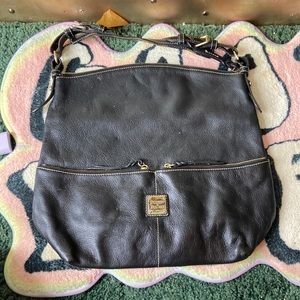 Large dooney and bourke shoulder bag